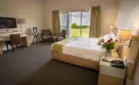 Eagle Heights Mountain Resort Hotels in Wongawallan