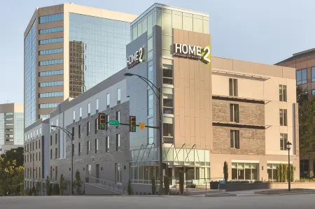 Home2 Suites by Hilton Greenville Downtown Отели в г. Санс Сауси