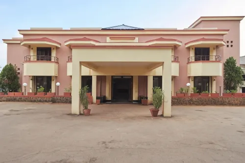 The Dhanhills - a Valley View Hotel in Panchgani - Mountain view