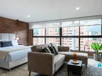 Kyux Hotels near Laureles