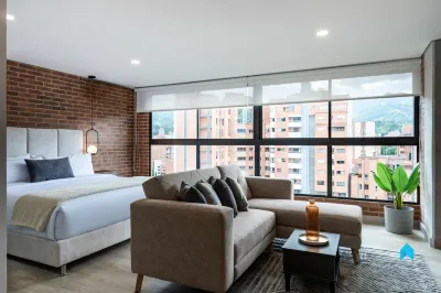 Kyux Hotels in Laureles