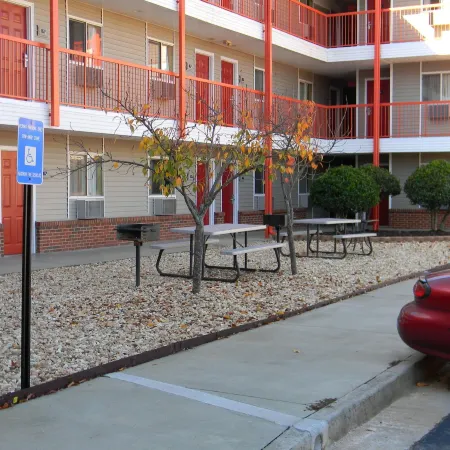 Stay Inn & Suites - Stockbridge