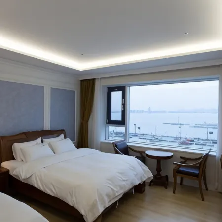 Fontana Beach Hotel
