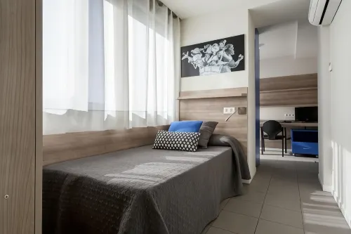 Colegio Mayor Resa la Concepción - Hostels