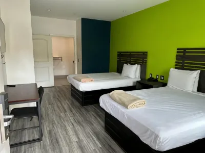 Signature Inn Houston Greenspoint Hotels near Home Storage Center