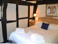 Grade II Listed Cotswolds Self Catering Accommodation. VisitEngland