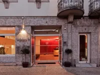 Hotel Jeronimos 8 Hotel berhampiran Menara Belem