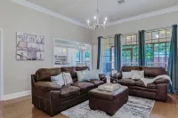 Cheerful 3-bedroom 2bathroom with garage