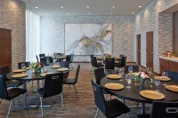 AC Hotel des Moines East Village - Aamiainen