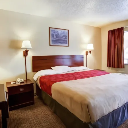 Econo Lodge San Marcos University Area