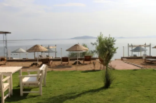 Cundavilla Hotel & Suites