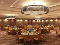 DoubleTree by Hilton Hotel Chicago - Arlington Heights - breakfast
