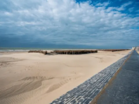 Studio in Ostend with Stunning Sea Views