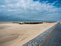 Studio in Ostend with Stunning Sea Views