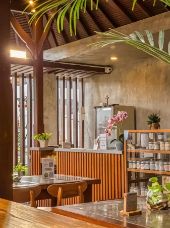 Perissos Echo Beach Отели рядом с достопримечательностью «Echo Beach»