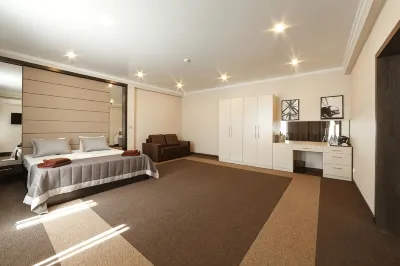 Meridian Hotel a 
