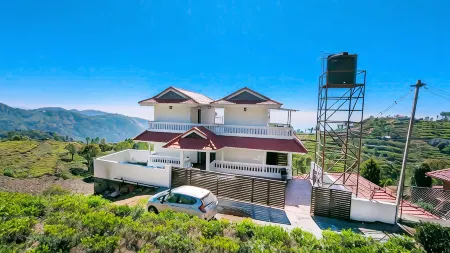 The Royale Ridge Отели рядом с достопримечательностью «Блэк Тандер»