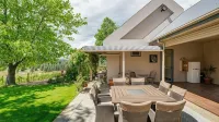 Hawkdun Rise Vineyard & Accommodation Hotels in Alexandra