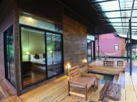 Boutique Raft Resort, River Kwai