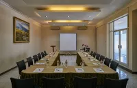 Grand Aularis Hotel Managed by Salak Hospitality