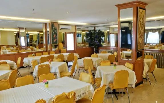 Plaza Hotel Harco Mangga Dua