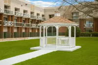 Clarion Hotel & Suites - Convention Center Fredericksburg - 2-Star