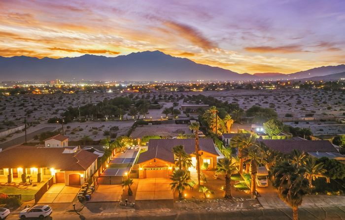 The Palms - Pool, Spa, BBQ, Games, Mountain Views