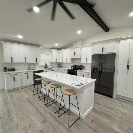 La Casita Of Spring Hill 3BR/2Bath POOL HOME