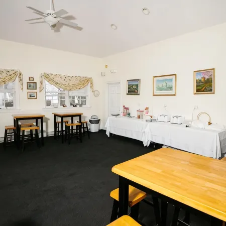 Taber Inn