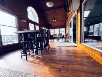 Riverfront Luxury home & wakeup with Sunrise