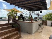 Be Playa Hotel Boutique & Rooftop Bar - bar