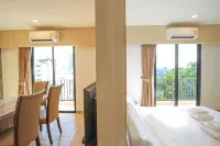 B2 Bang Saen Premier Hotel Отели рядом с достопримечательностью «Пляж Воннапа»