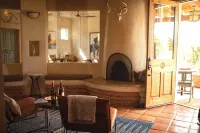 Luxury Desert Casita • Chiminea Nights • Views - Homestays