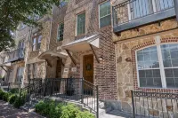 Luxury Townhome walking distance to Legacy West