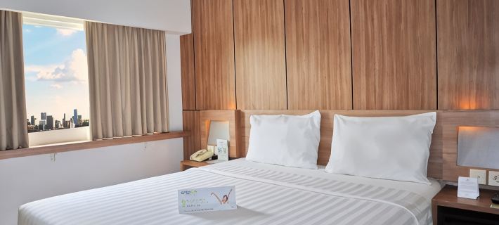 Whiz Hotel Cikini Jakarta Hotels in Central Jakarta