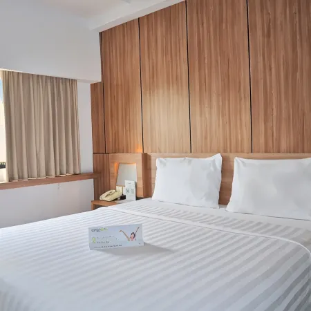 Whiz Hotel Cikini Jakarta Отели рядом с достопримечательностью «Джакарта - центр города»