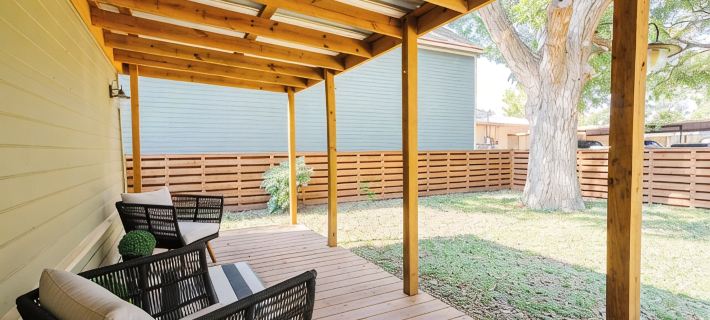 Peaceful and centrally located 2-bedroom house with AC and WiFi in Hillsboro Hotels in Hill County