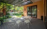 Best in Chiangmai, Modern Love Villa, Garden Paradise, Pool, Free Breakfast. - Villas