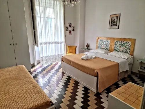 OS-Garden Maison de central charm with large private garden and parking - Bungalows