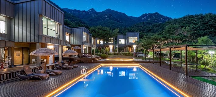 Goldenweek pension Hotels in Jecheon