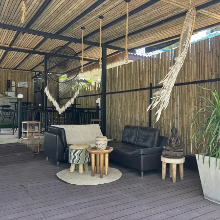 Shanti Samui Resort Отели рядом с достопримечательностью «Змеиная ферма»