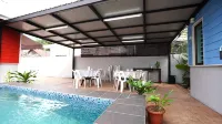Voon Cottages@Pinjistation | Private Pool | 10pax Hoteles en 