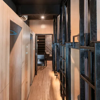 Black Panther Hostel Các khách sạn gần Trường học Satree Phuket