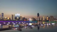 Seaside Adulina Scenic Apartment (Qingdao May Fourth Square)