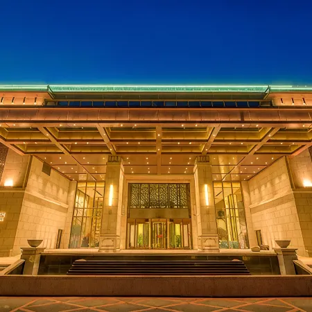 Yatai New City Hot Spring Hotel