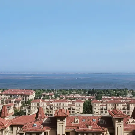 Liangzi Seaview Family Apartment (Laoting Tangshanwan Shop)