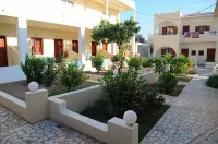 Chrysanthi Hotel - Studio & Apartments