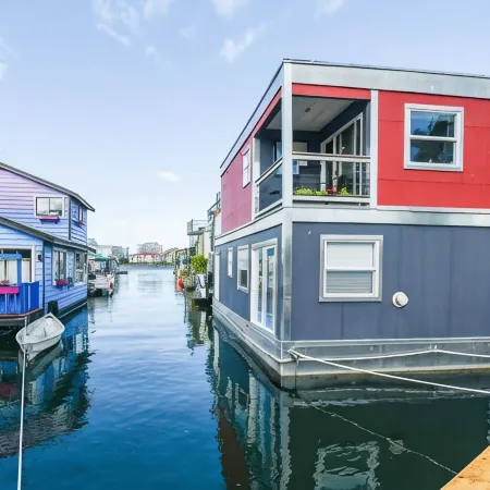 A Float Home B&B in Fisherman’s Wharf