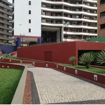 Iracema Travel Hotels near Ingleses Bridge