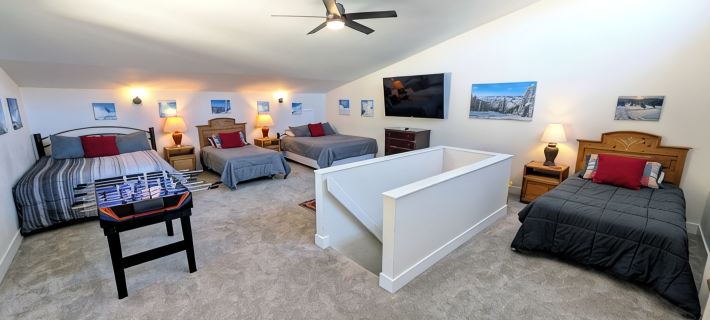 Luxury Condo w/ FREE WiFi, Parking, Heated Pool, Hot Tubs, Skier Shuttles Hotele w: Avon